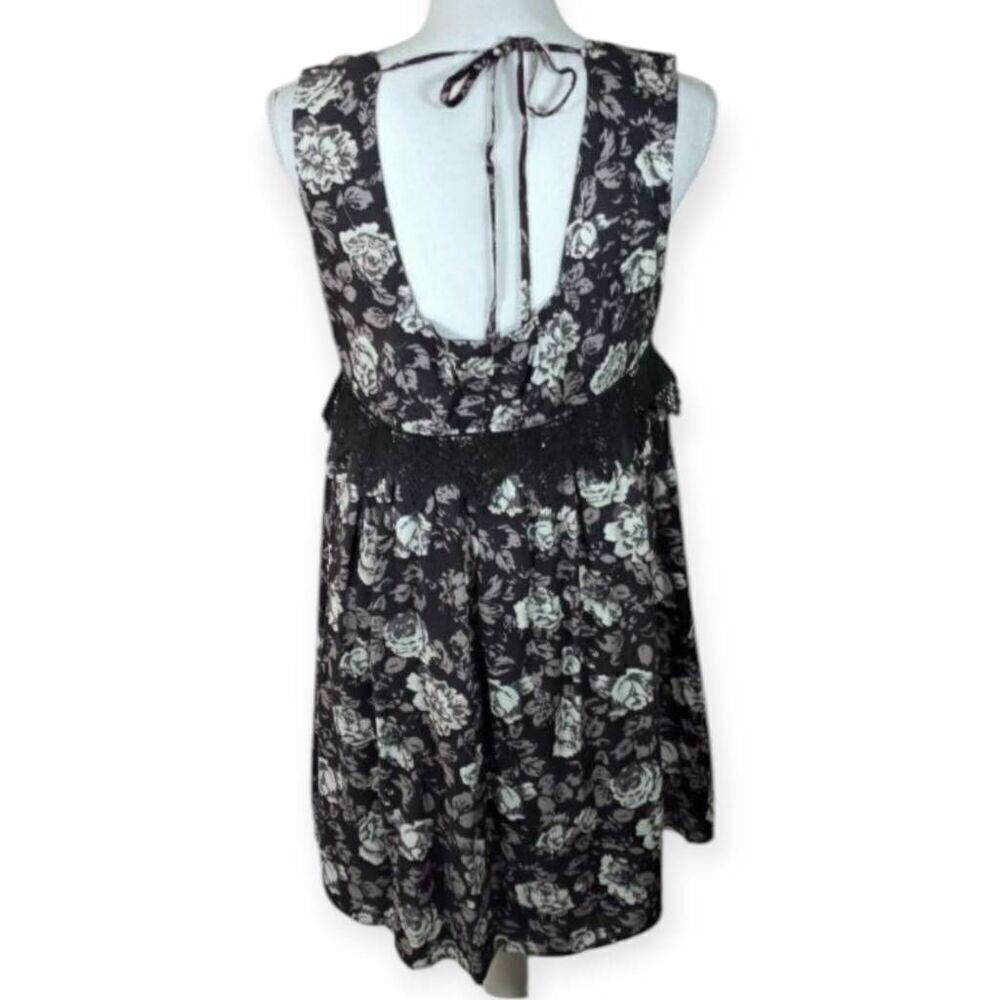 DOE & RAE BLACK, GRAY & WHITE FLORAL DRESS SZ.L NWT. - Picture 5 of 10